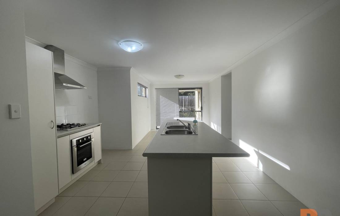 8/20 Binnar Court, ERSKINE, WA 6210 AUS