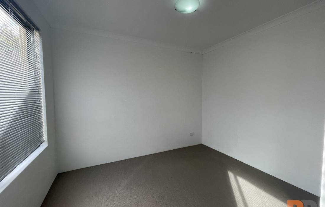 8/20 Binnar Court, ERSKINE, WA 6210 AUS