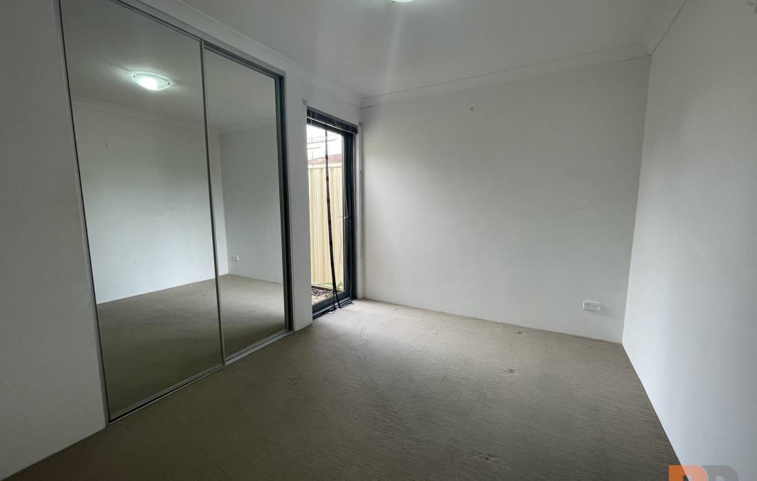 8/20 Binnar Court, ERSKINE, WA 6210 AUS