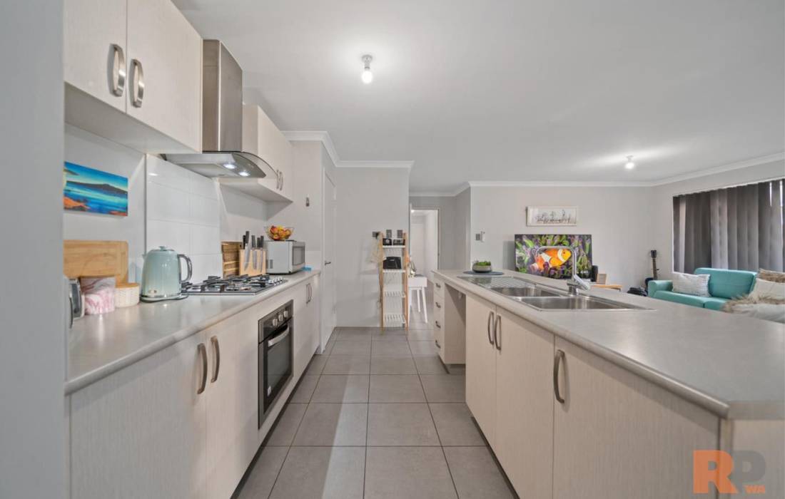 90B Yeedong Road, FALCON, WA 6210 AUS