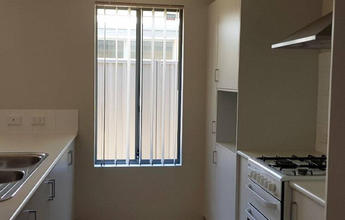 4/8 Locke Street, CAREY PARK, WA 6230 AUS