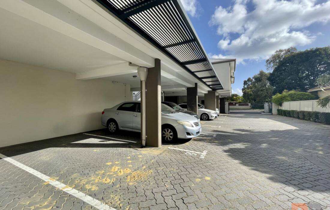 8/77 Surrey Road, RIVERVALE, WA 6103 AUS