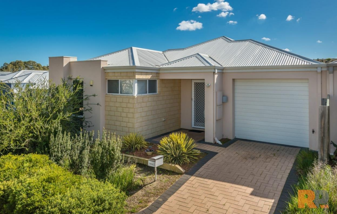 16 Sugarbush Way, YANCHEP, WA 6035 AUS