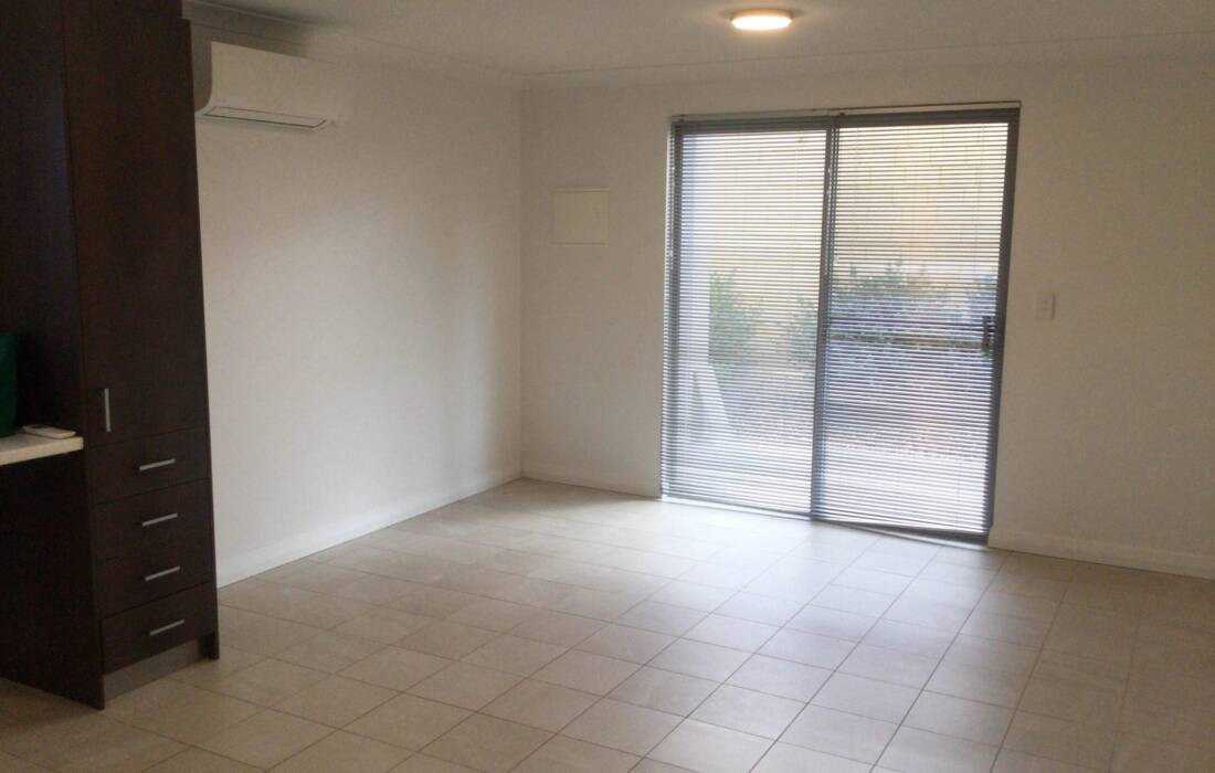 1 Valcros Circuit, DUNSBOROUGH, WA 6281 AUS