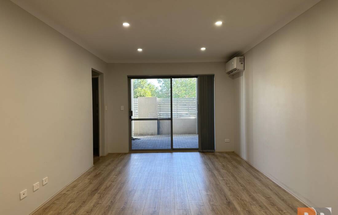 3/8 Blackburn Street, MADDINGTON, WA 6109