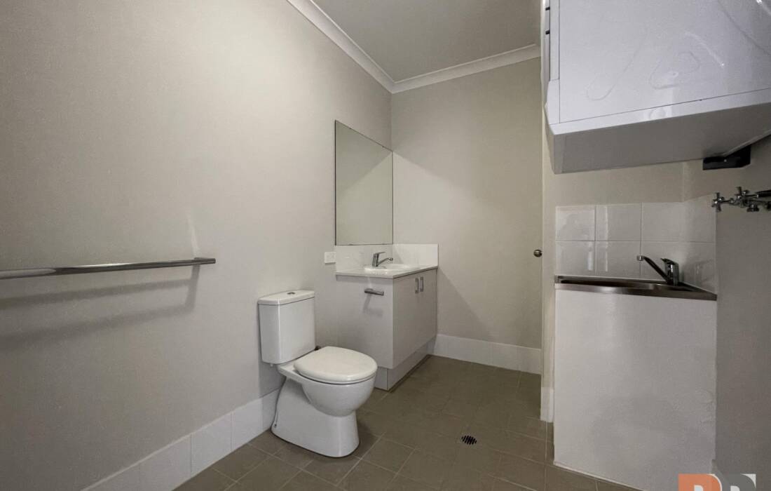 3/8 Blackburn Street, MADDINGTON, WA 6109