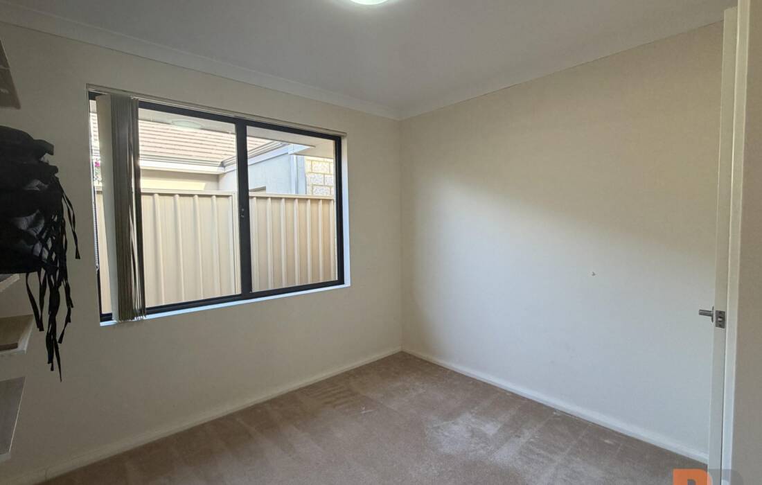 12 Auckland Parade, CANNING VALE, WA 6155 Australia