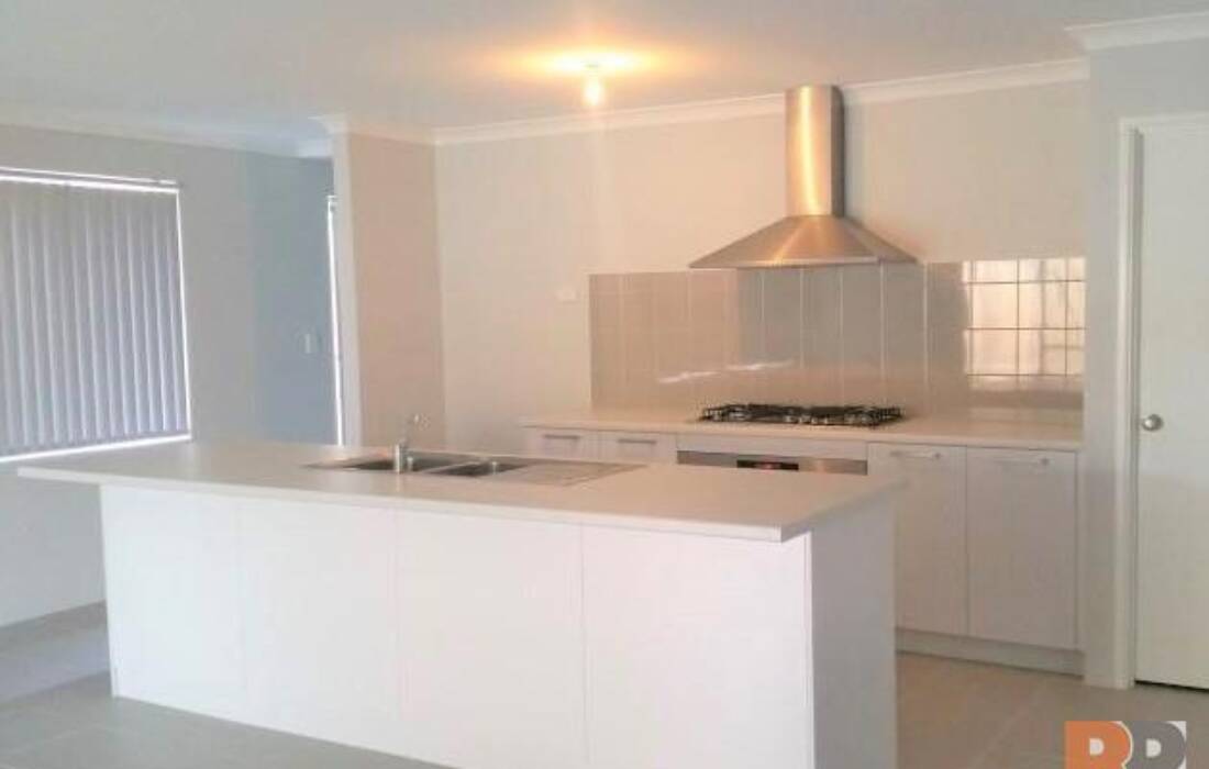 8 Descent Street, ELLENBROOK, WA 6069 AUS
