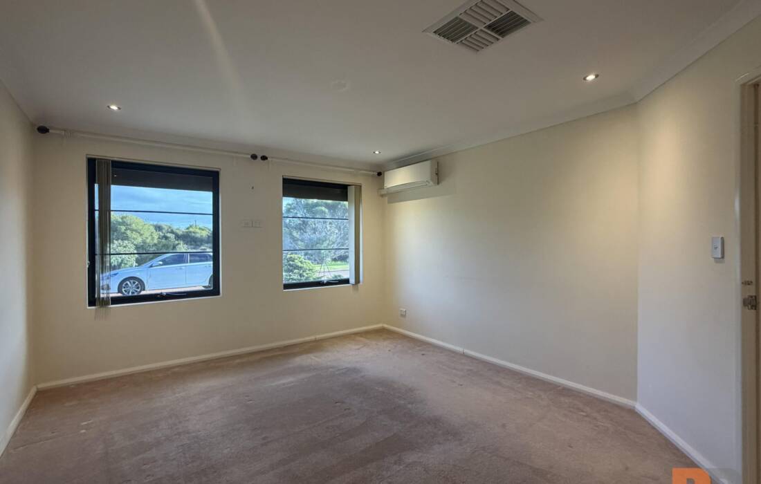 12 Auckland Parade, CANNING VALE, WA 6155 Australia