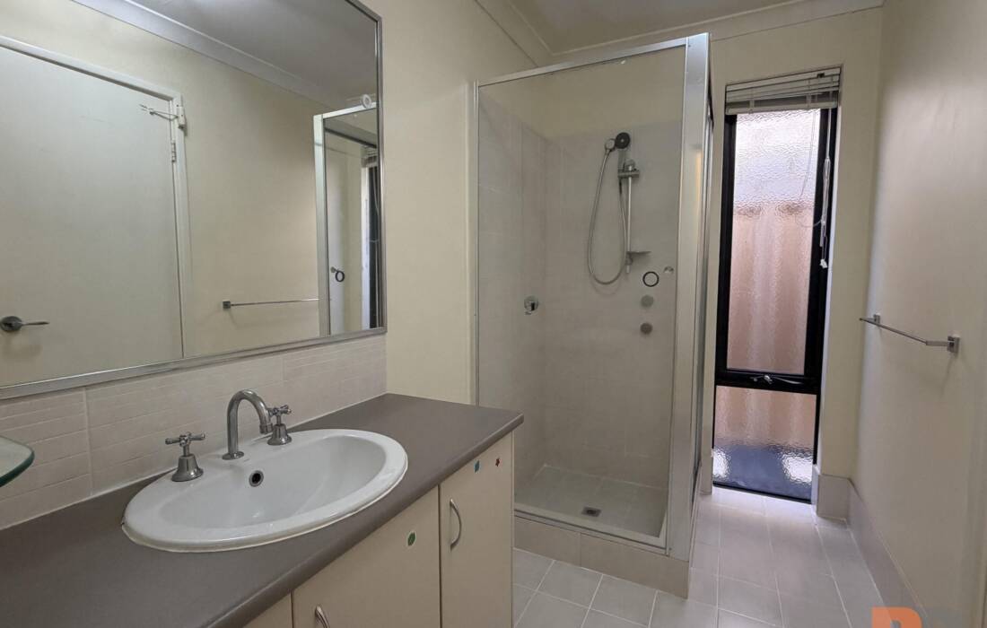 12 Auckland Parade, CANNING VALE, WA 6155 Australia