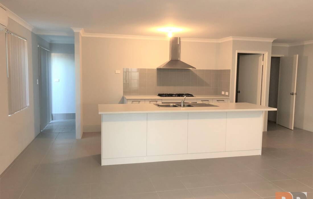 8 Descent Street, ELLENBROOK, WA 6069 AUS
