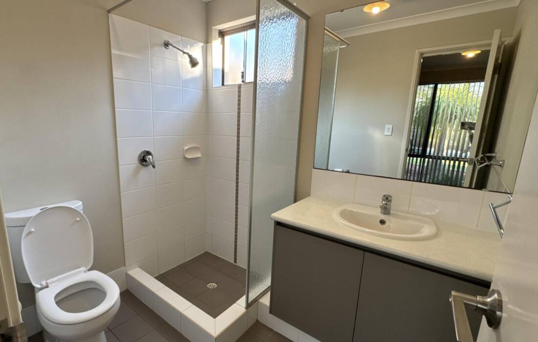 1 Azalea Place, BALLAJURA, WA 6066 AUS
