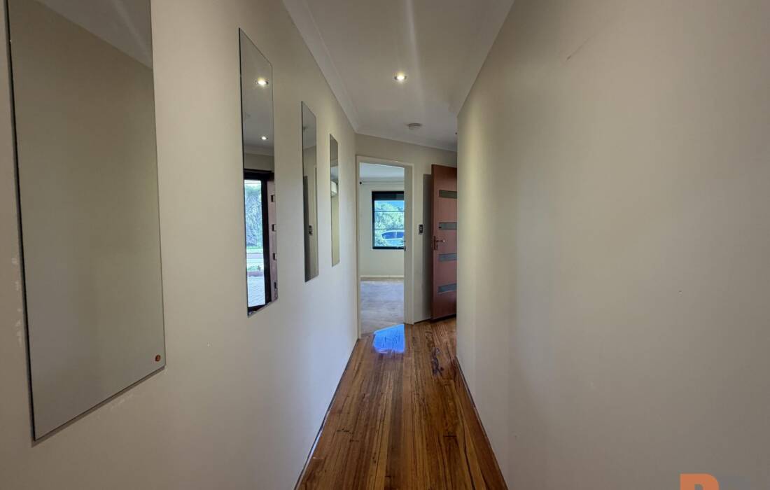 12 Auckland Parade, CANNING VALE, WA 6155 Australia