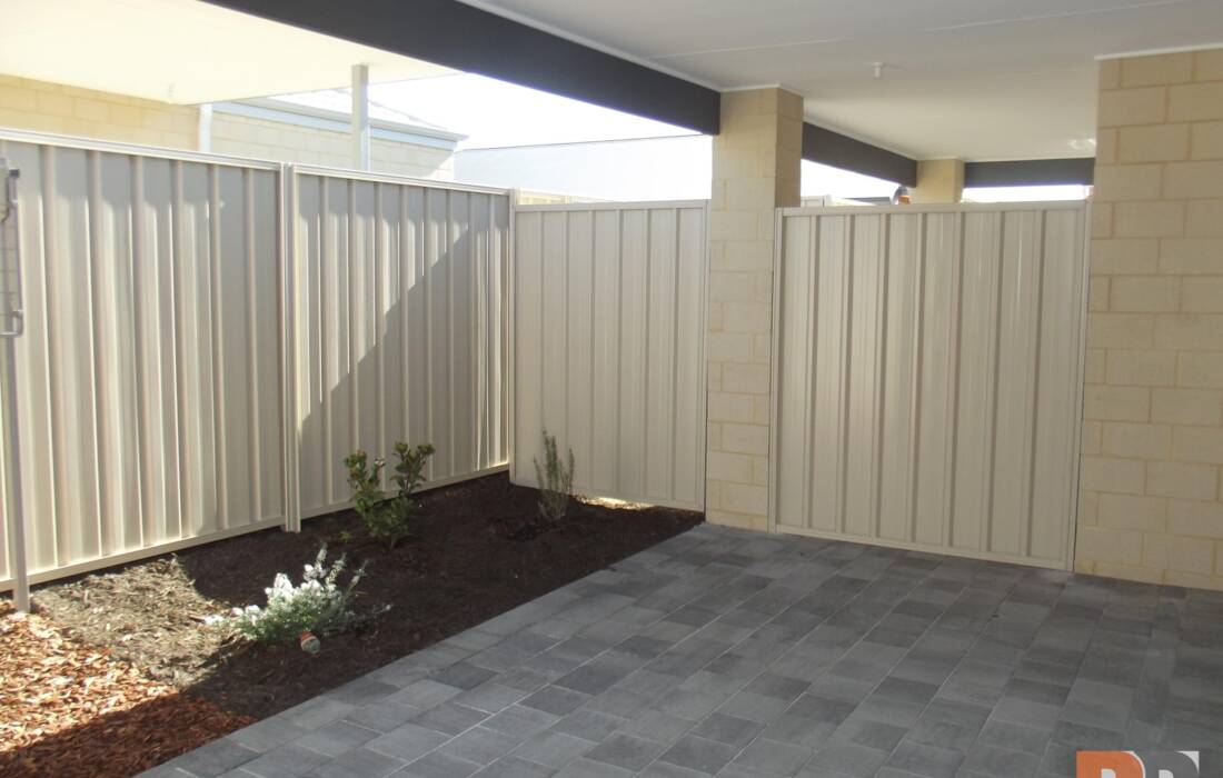 37B Suffolk Street, CAVERSHAM, WA 6055 AUS