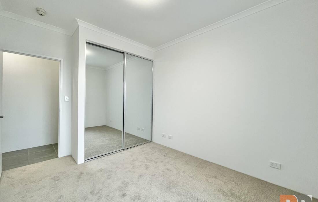 204/21 Blackberry Drive, ASHBY, WA 6065 Australia