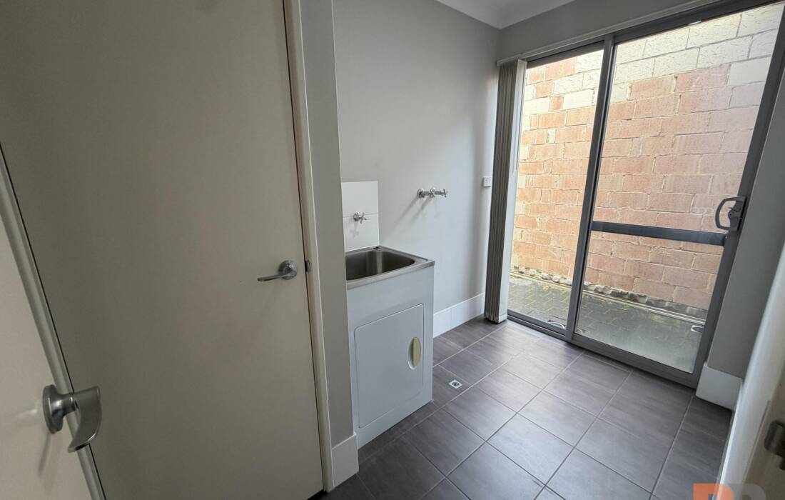 3 Belches Loop, SEVILLE GROVE, WA 6112 AUS