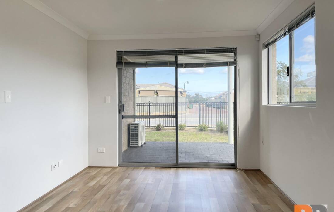 5/2 Delaronde Drive, SUCCESS, WA 6164
