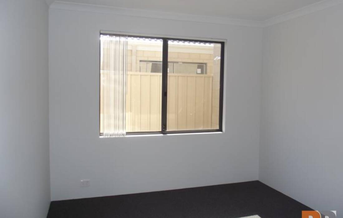 37B Suffolk Street, CAVERSHAM, WA 6055 AUS